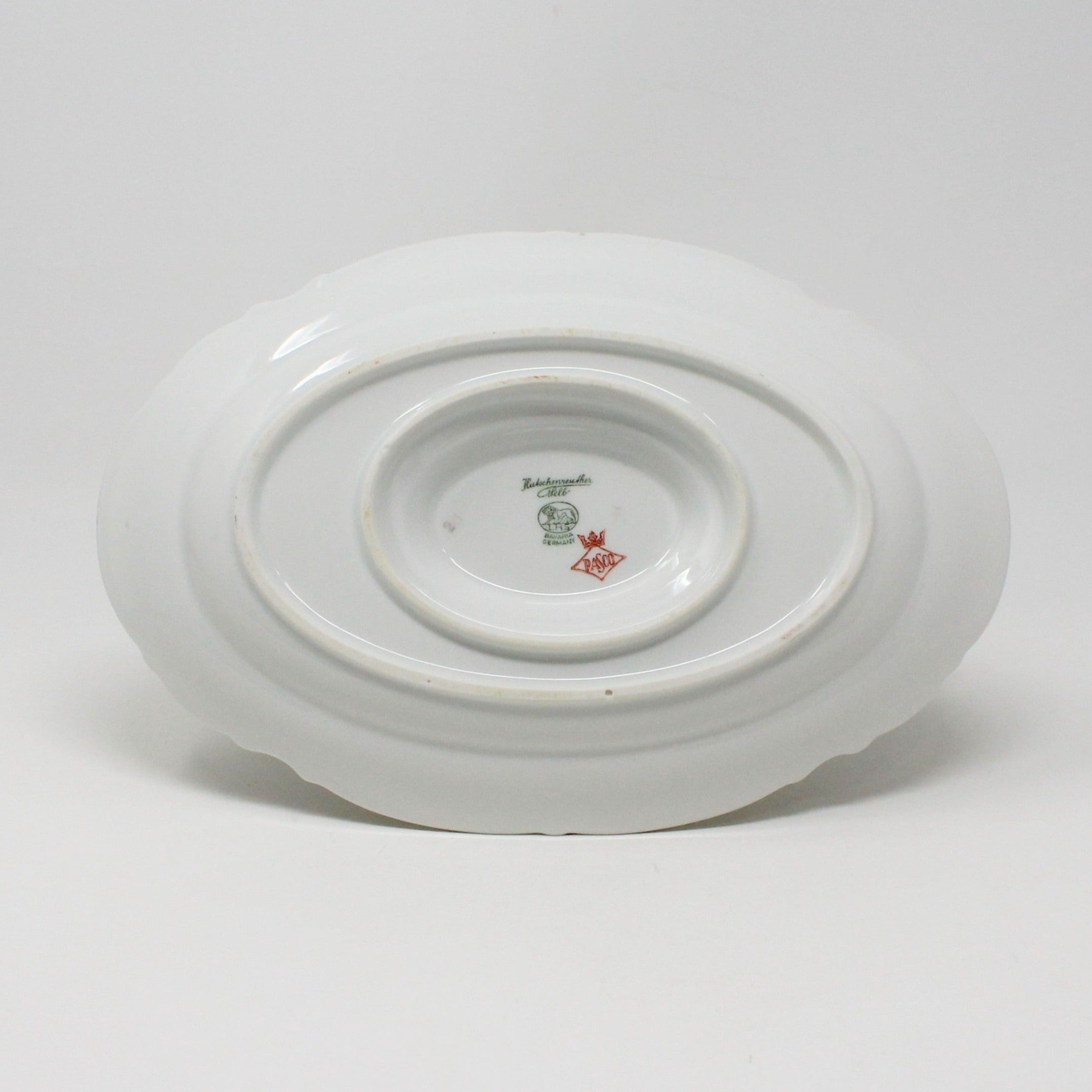 Vin. Racine Gravy selling Boat With Attached Underplate (All White)nby HUTSCHENREUTHER