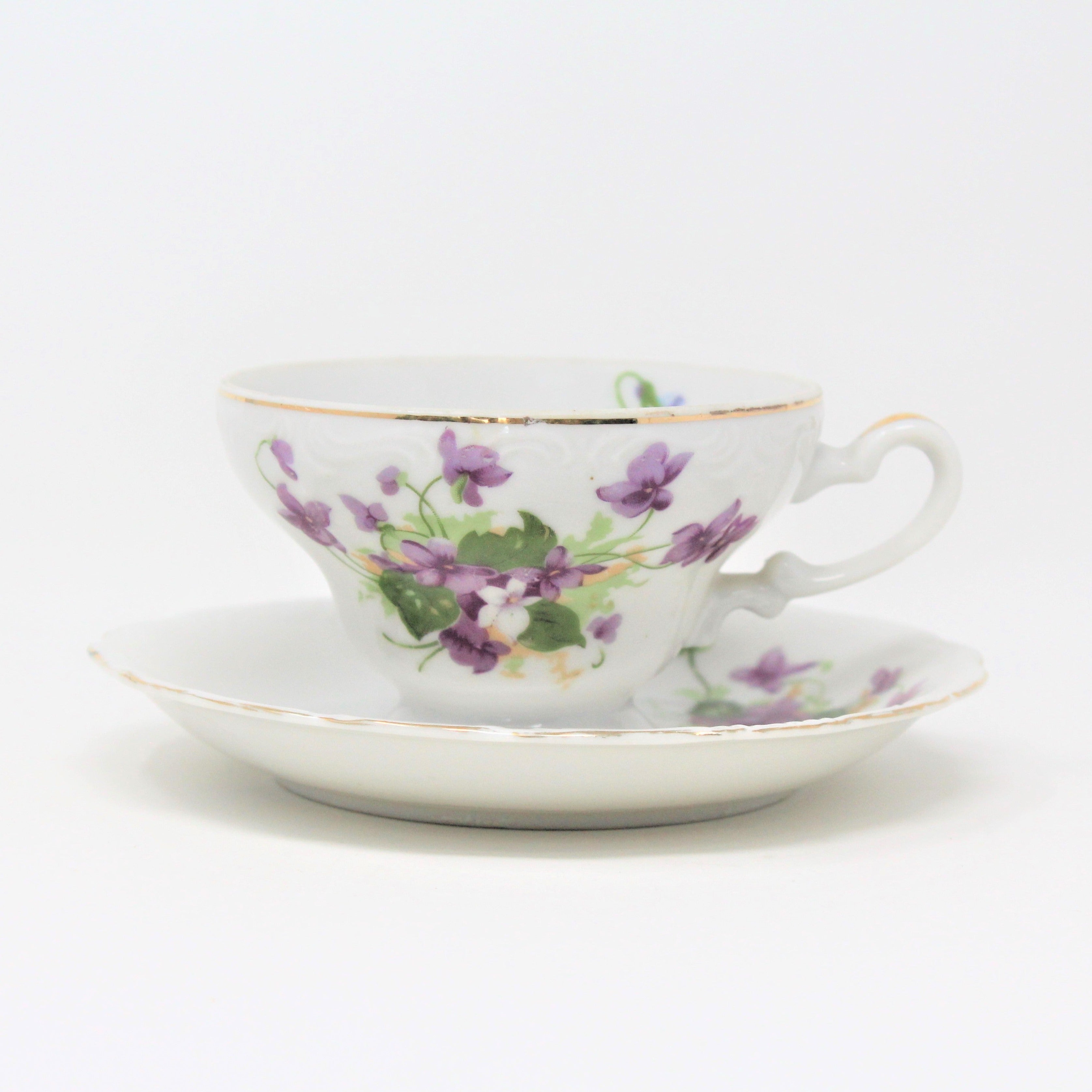 HB Porcelain Saucer and Cup #3522 Made in Japan ( Bin C4-M on sale )