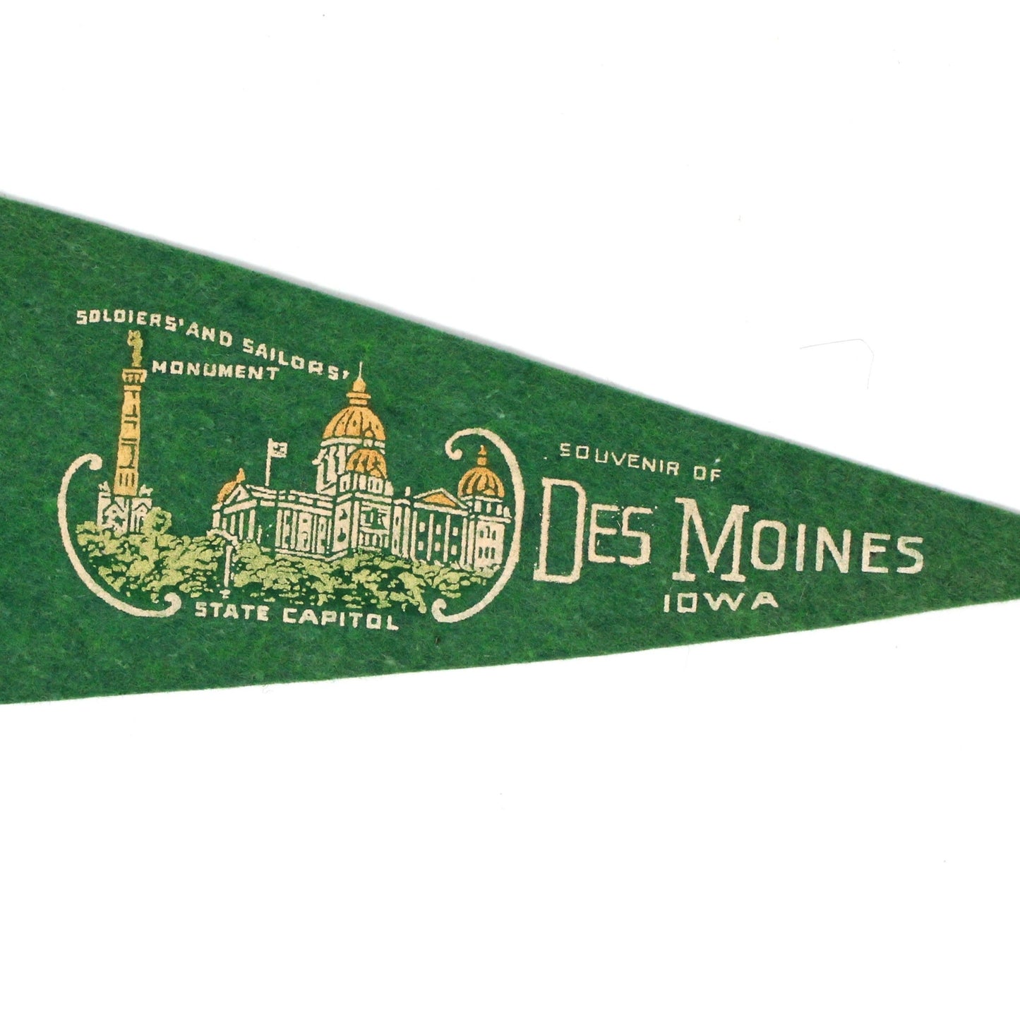 Pennant, Des Moines Soldiers and Sailors Monument / Capital Souvenir Collectible, Vintage 9"