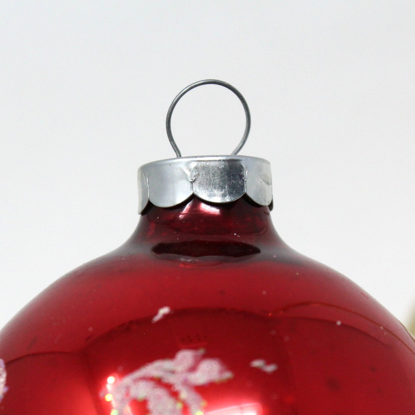 Ornaments, Glass Ball, Red with Stenciled Bird / Partridge White Glitter, Original, Vintage