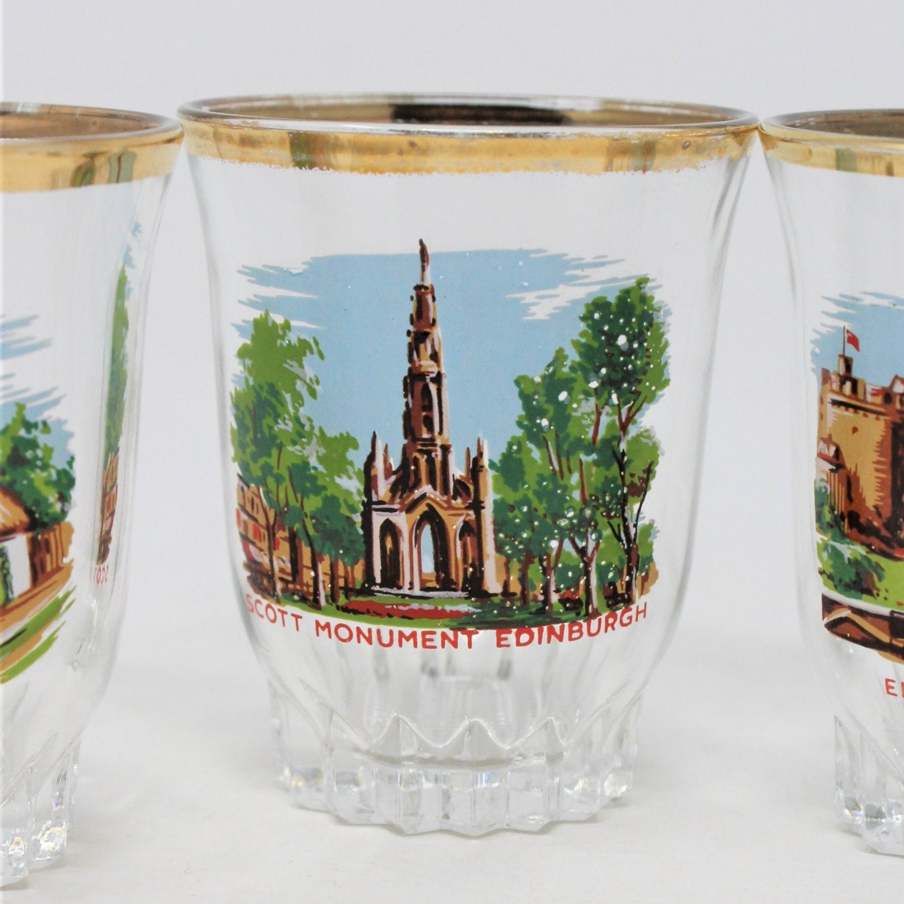 Vintage store souvenir glasses