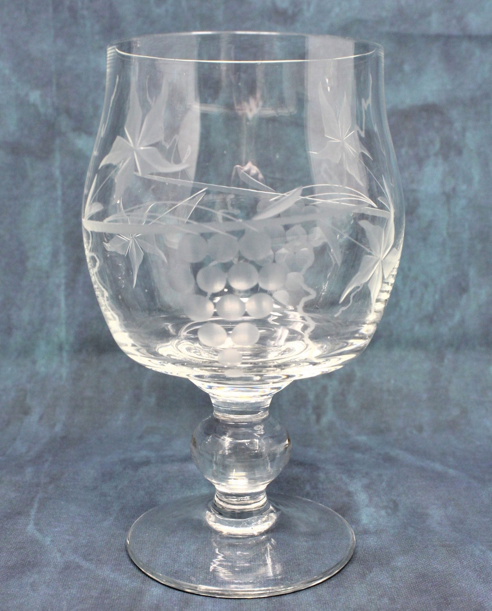 2 Antique or Vintage Etched Wine Glasses Set, Crystal Goblets, Water Glasses,  Wine Glasses, Tall Stem Tulip Glasses, 8 Tall. -  Israel