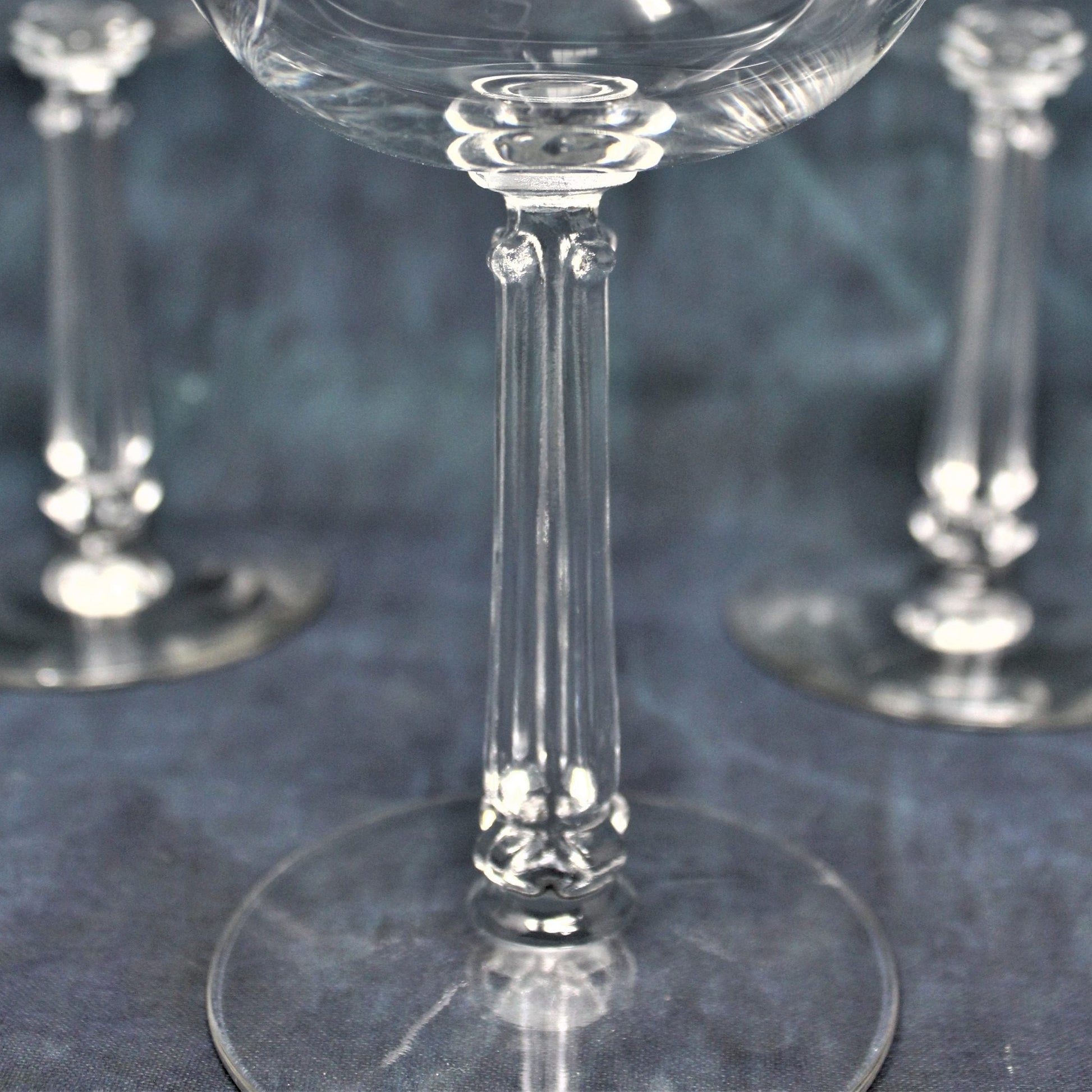 Champagne / Tall Sherbet, Libbey 3002-1, Blown Glass, Set of 5, Vintag –  Antigo Trunk