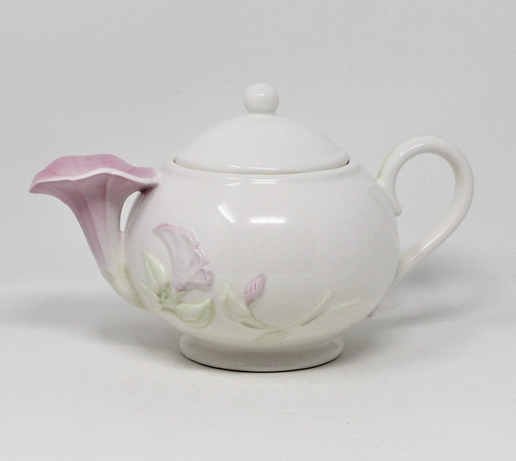 Vintage teapot #5076 white online gold little pink flowers 9