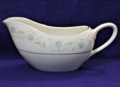 Gravy Boat / Saucière, Fine China of Japan, English Garden, Vintage